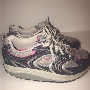 Women Skechers Shape Ups Size 8  PInk White Gray
